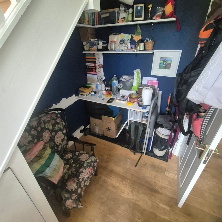 TENANT MUST BE BIG DOG FRIENDLYRoom to Rent eith nice office 