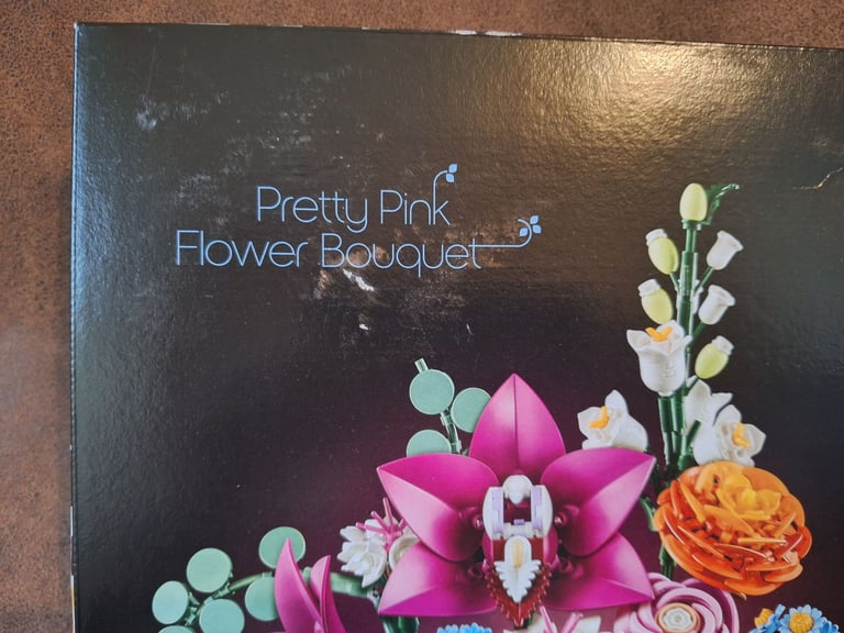 Lego Pretty Pink Flower Bouquet Kit 10342 Botanical Collection 749 pieces NEW