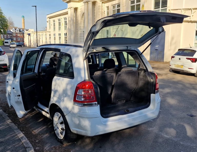 Ford, KUGA, Estate, 2010, Manual, 1997 (cc),5 doors - Image 8