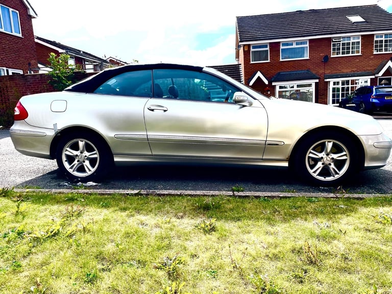 Mercedes-Benz, CLK, Convertible, 2004, Semi-Auto, 2597 (cc),2 doors - Image 15