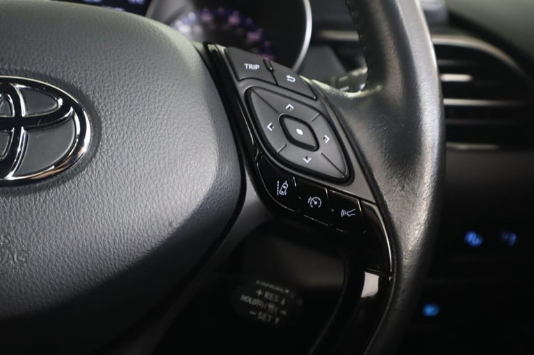 2022 Toyota C-HR 1.8 VVT-h Design CVT Euro 6 (s/s) 5dr HATCHBACK PETROL/ELECTRIC Automatic