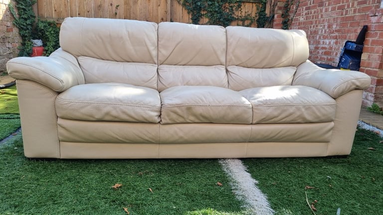 Lether sofa 3 seaters   Italian leather sofa beage 