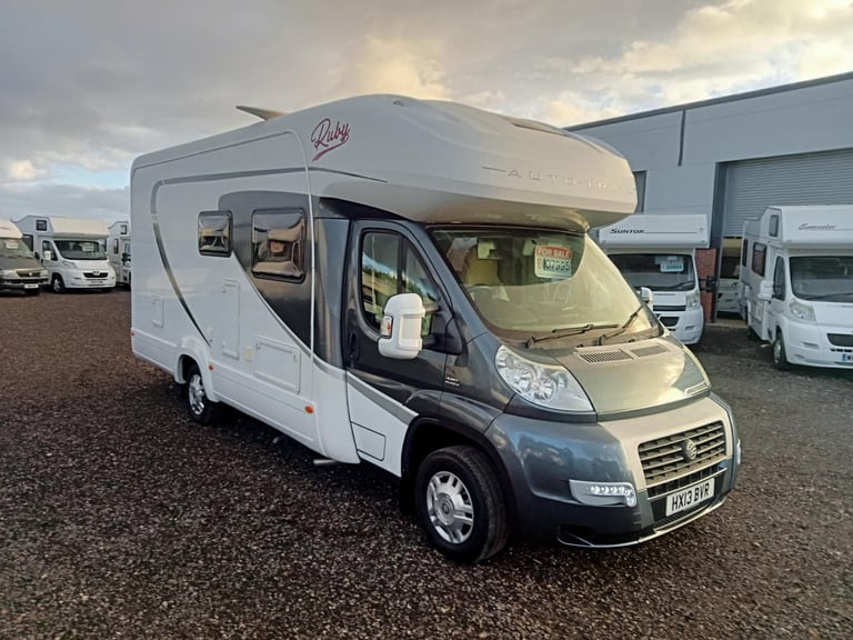 AUTO - TRAIL TRACKER FB 4 BERTH 13 PLATE 