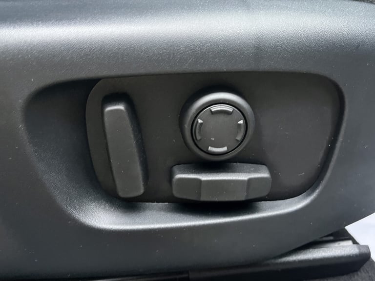 LAND ROVER RANGE ROVER VELAR 3.0 D300 R-Dynamic S 2019