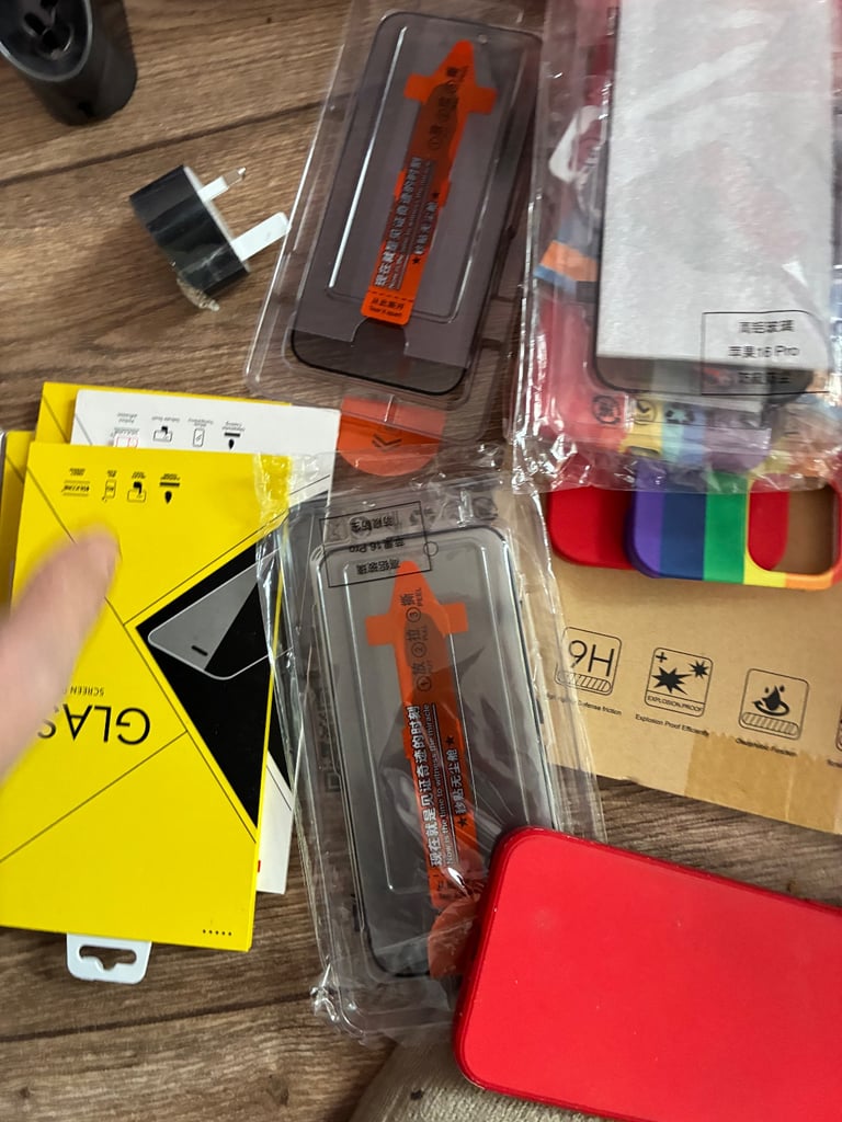 Cost lot new iPhone iPad cases glass can’t remember what fit 