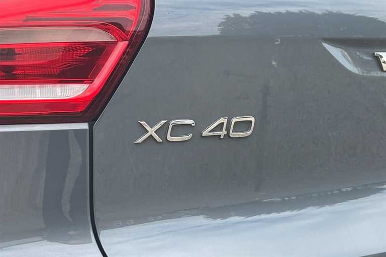 2020 Volvo XC40 1.5h T5 Twin Engine Recharge 10.7kWh R-Design Pro SUV 5dr Petrol Plug-in Hy SUV H...