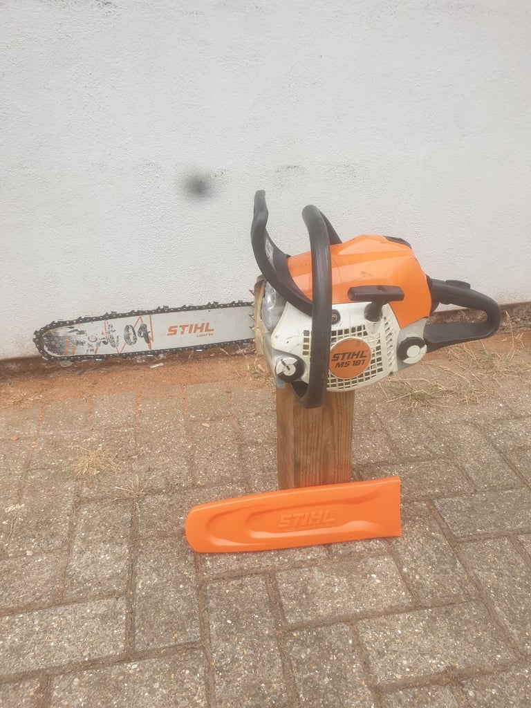 Stihl 181 Chainsaw 14 inch