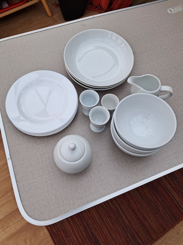 image for Set of kitchen crockery