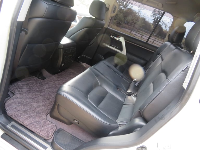 2014 Toyota Landcruiser Amazon ZX 4.6 V8 Petrol 8 Seater 4x4 Petrol Automatic