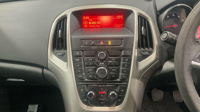 2011 Vauxhall Astra 1.4 16v Excite Euro 5 5dr HATCHBACK Petrol Manual