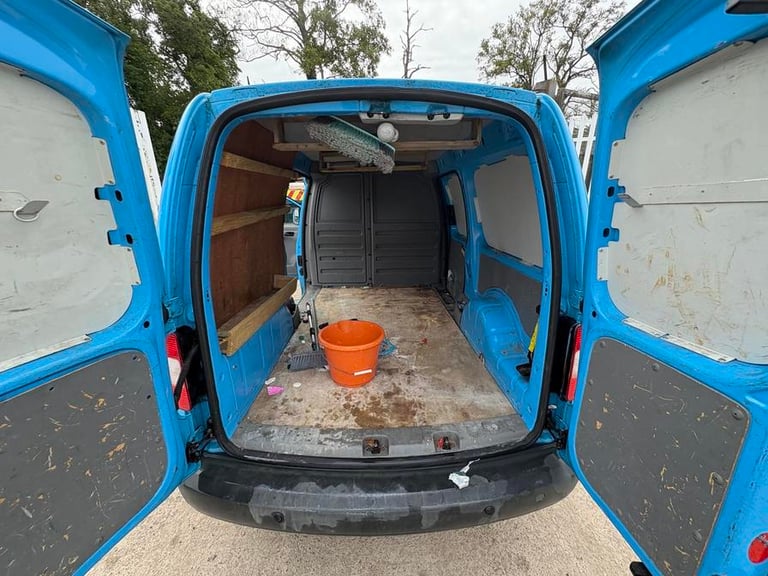 2010 Volkswagen Caddy Maxi Caddy Maxi C20 TDI 104 Panel Van DIESEL Manual
