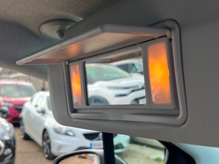 Vauxhall CROSSLAND 1.2 Turbo Griffin SUV 5dr Petrol Manual Euro 6 (s/s) (110 ps)