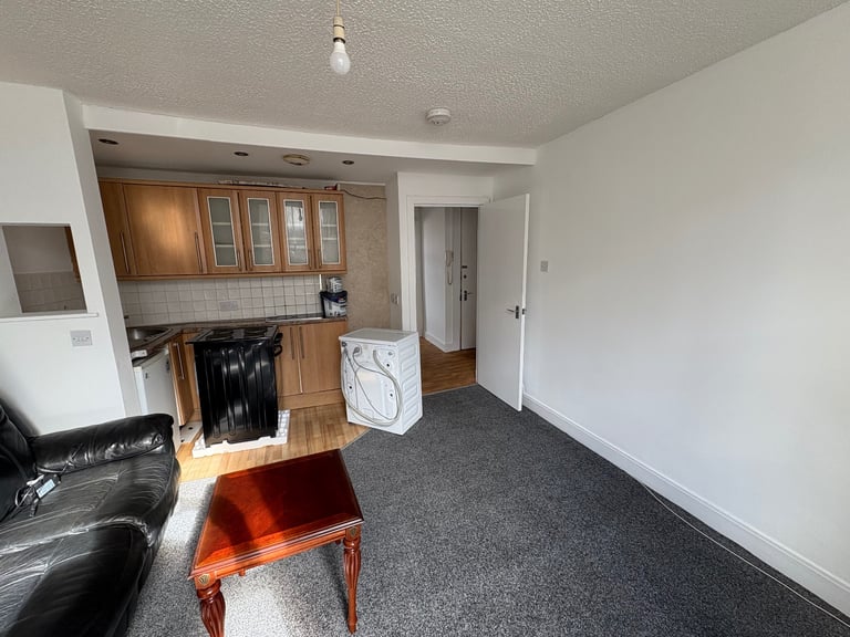 1 bed room flat Rosefield Street West End Dundee DD1 