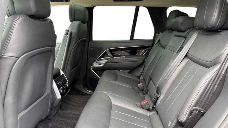  Land Rover Range Rover 3.0 D300 SE 4dr Auto SUV Diesel Automatic