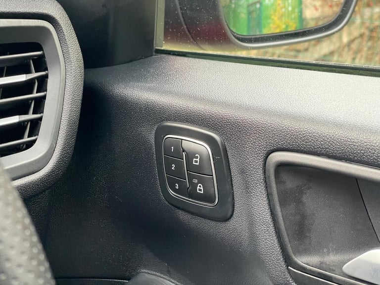 2019 Ford Fiesta 1.0T EcoBoost Vignale Euro 6 (s/s) 5dr HATCHBACK Petrol Manual