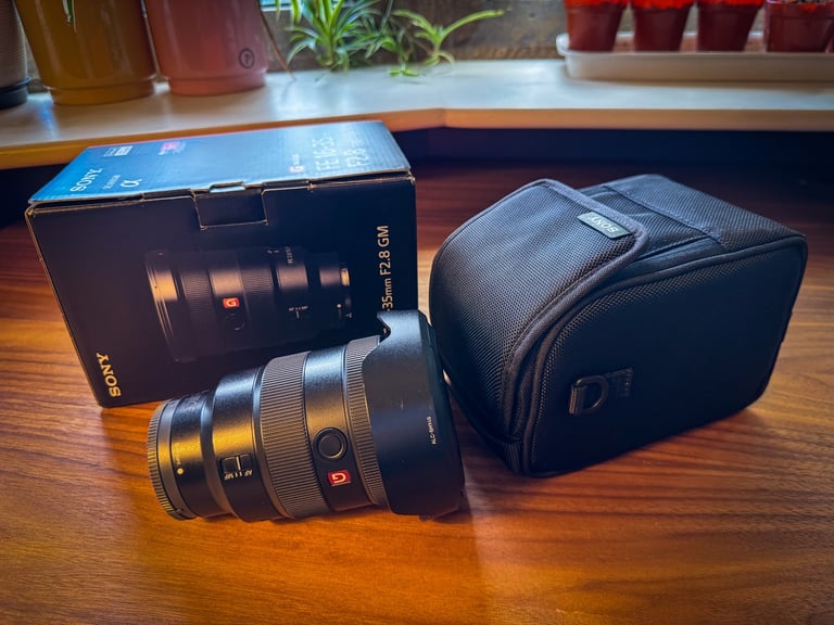 Sony GM 16-35 f2.8 - pristine!