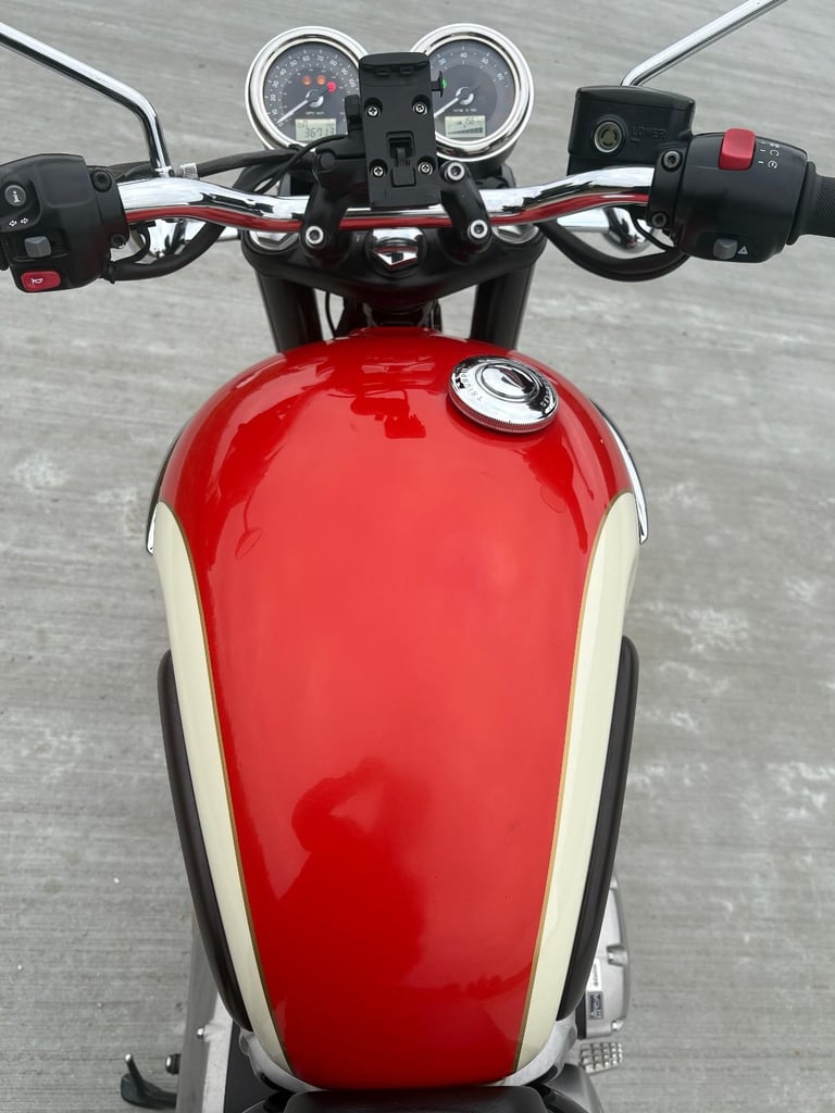 Triumph T100 Bonneville 900cc Bonne T 100