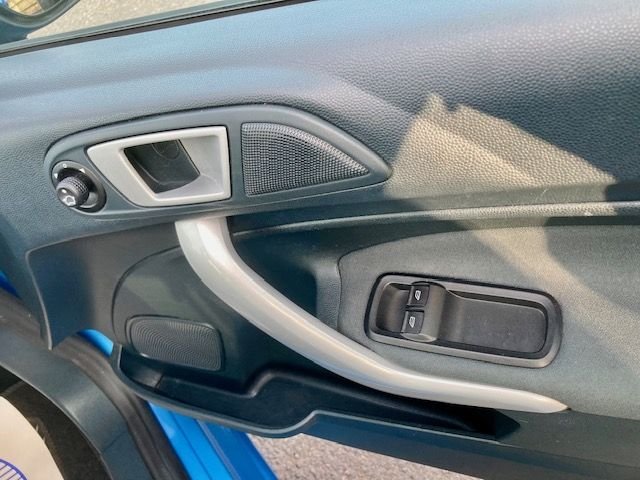 2011 Ford Fiesta 1.4 ZETEC 3dr  WITH SERVICE HISTORY Hatchback Petrol Manual