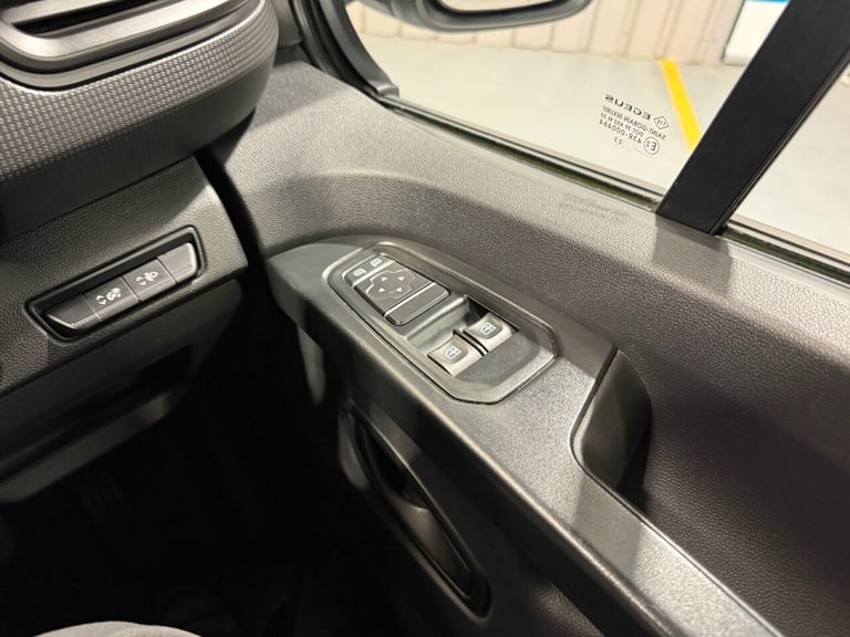 2022 22 RENAULT TRAFIC 2.0 DCI BLUE SL28 BUSINESS+ PANEL VAN 5DR DIESEL MANUAL L