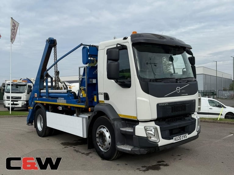 2020 (20) FL 250 18T 4x2 Skip Loader - 163,000Kms
