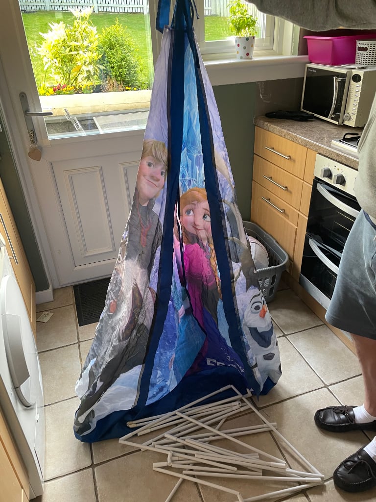** Gone pending collection** Free Frozen teepee
