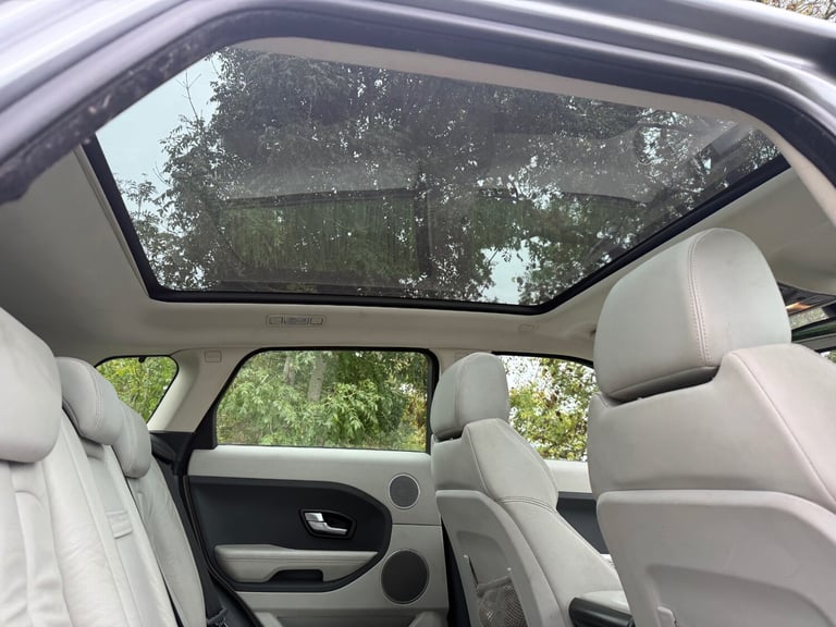 2011 Land Rover Range Rover Evoque 2.2 SD4 Pure 5dr [Tech Pack] ESTATE Diesel Manual