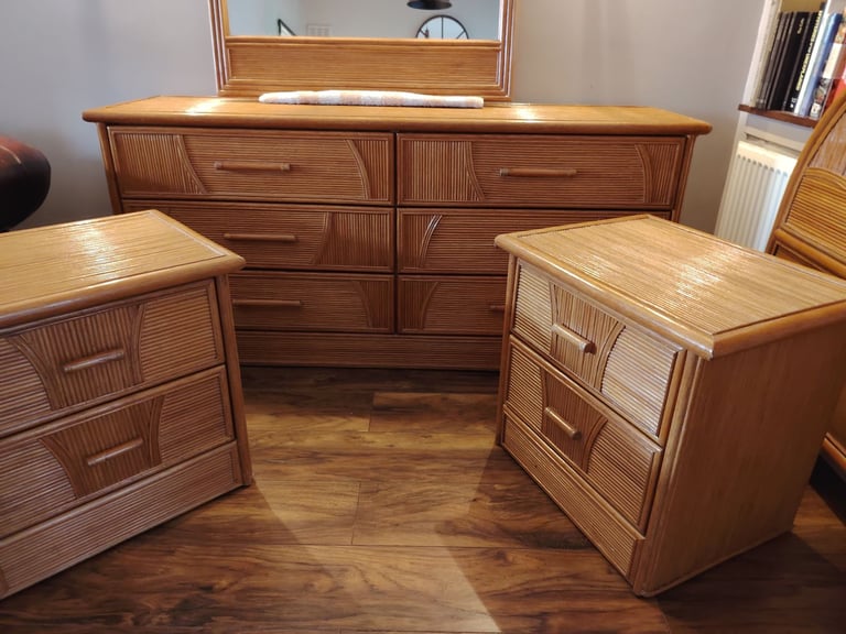 1970s Italian bedroom furniture set