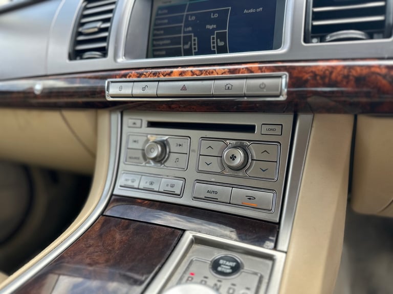 JAGUAR XF 3.0d V6 Premium Luxury
