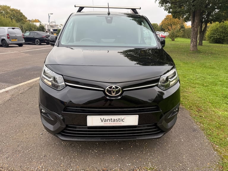 22 TOYOTA PROACE CITY ICON 50KWH AUTO APPLE CAR PLAY LWB ELECTRIC APPLE 