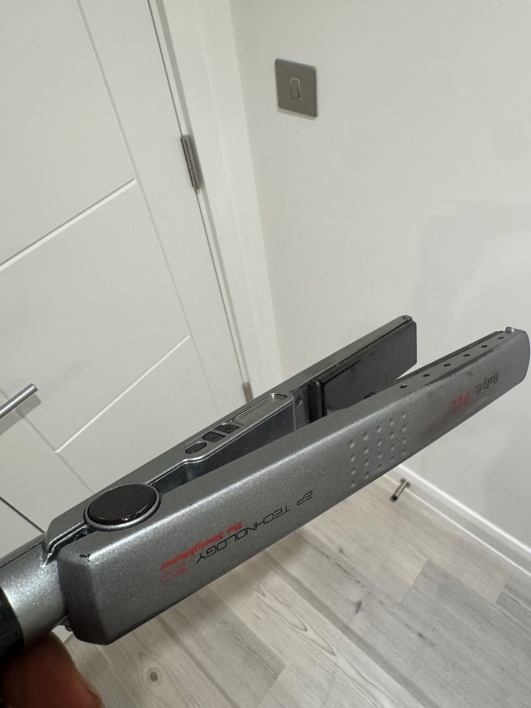 image for Hair curler and straightener 