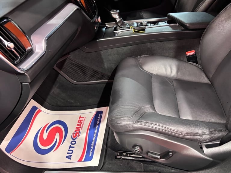 2019 19 VOLVO V60 CROSS COUNTRY 2.0 D4 PLUS ESTATE 5DR DIESEL AUTO AWD EURO 6 (S