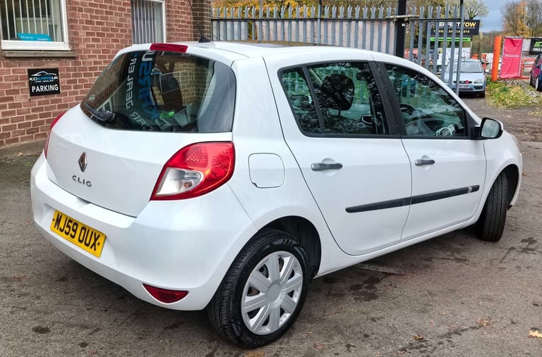 2009 Renault Clio 1.1 Clio Expression 16v 5dr Hatchback Petrol Manual