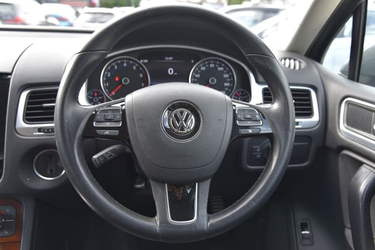 2013 Volkswagen Touareg 3.0h TSI V6 Hybrid SUV 5dr Petrol Hybrid Tiptronic 4WD Euro 5 (s/s) (333 ...