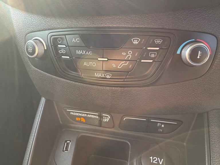 2019 Ford Tourneo Courier 1.5 TDCi Zetec Euro 6 5dr MPV Diesel Manual