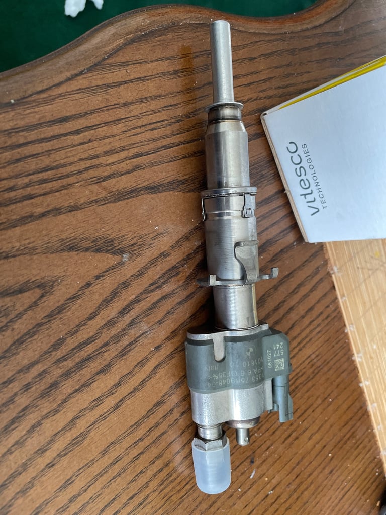 Fuel injector bmw 3 petrol 318