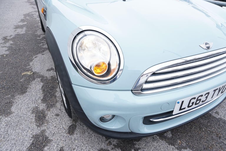 2013 MINI Convertible 1.6 Cooper 2dr CONVERTIBLE PETROL Manual