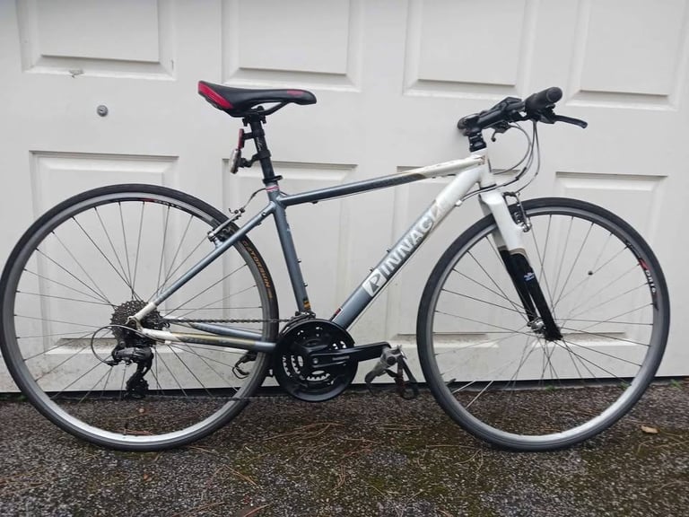 Pinnacle: Lightweight Ladies Flat Handlebars Road Bike