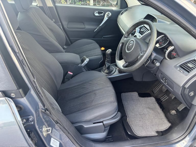 2006 Renault Megane 1.6 VVT Dynamique 5dr HATCHBACK Petrol Manual