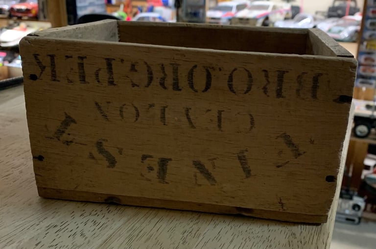 image for Vintage wooden tea box 