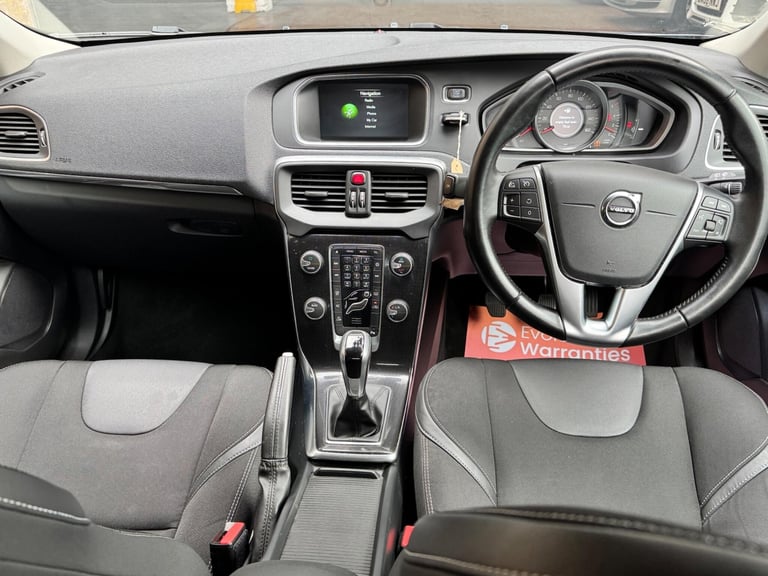 2016 Volvo V40 2.0 D2 Momentum Nav Plus Euro 6 (s/s) 5dr HATCHBACK Diesel Manual