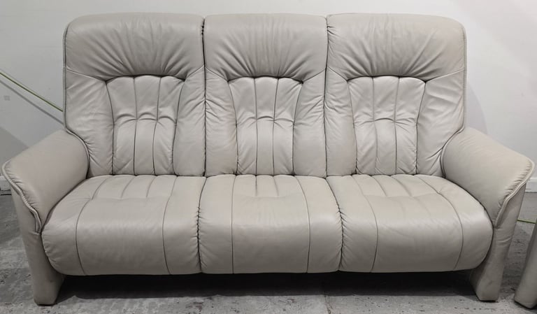 Himolla Rhine 3 Seater NON-Recliner Sofa & 2.5 Electric Recliner Sofa 101025