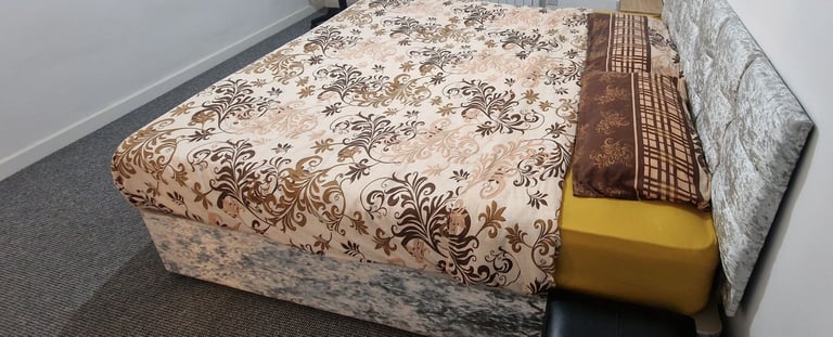 Private Room in a Shared Apartment including all bills