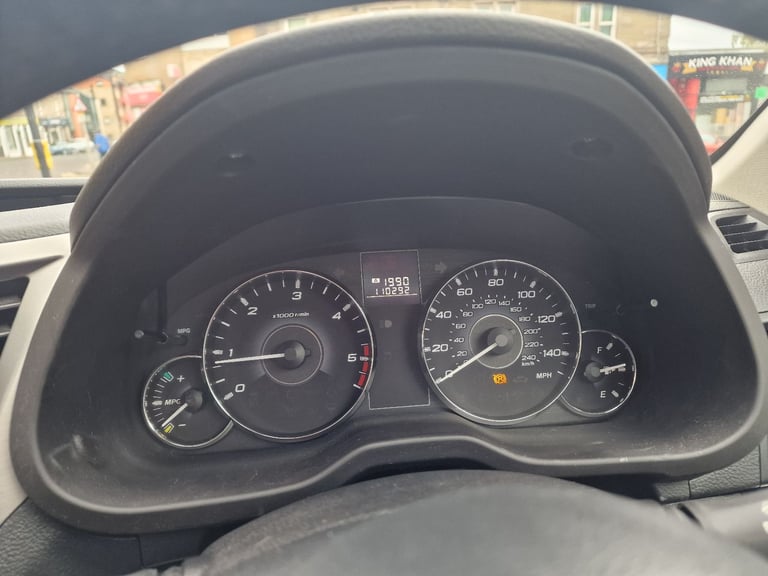 Subaru, OUTBACK,all wheels drives Estate, 2011, Manual, 1998 (cc), 5 doors