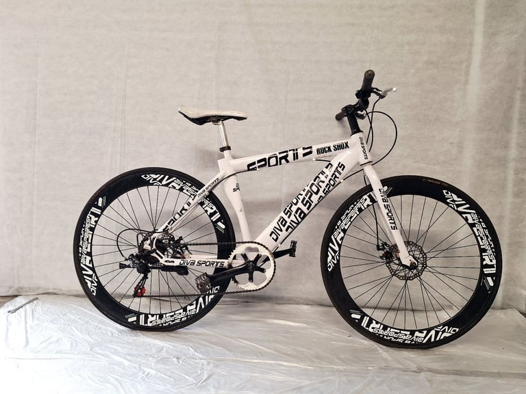 v  🚲🚲Diva SPORT  Road Bike  7 Speed M Frame Serviced Disc Brake Lightweight Warranty 