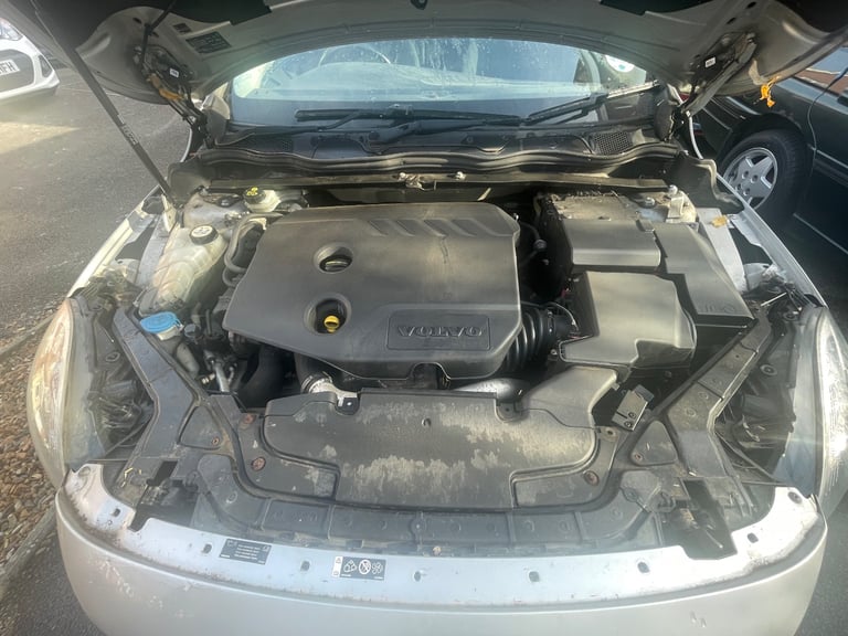 2012 Volvo V40 D2 ES Diesel - Full Panoramic Roof, SH, Cambelt, Just Serviced!