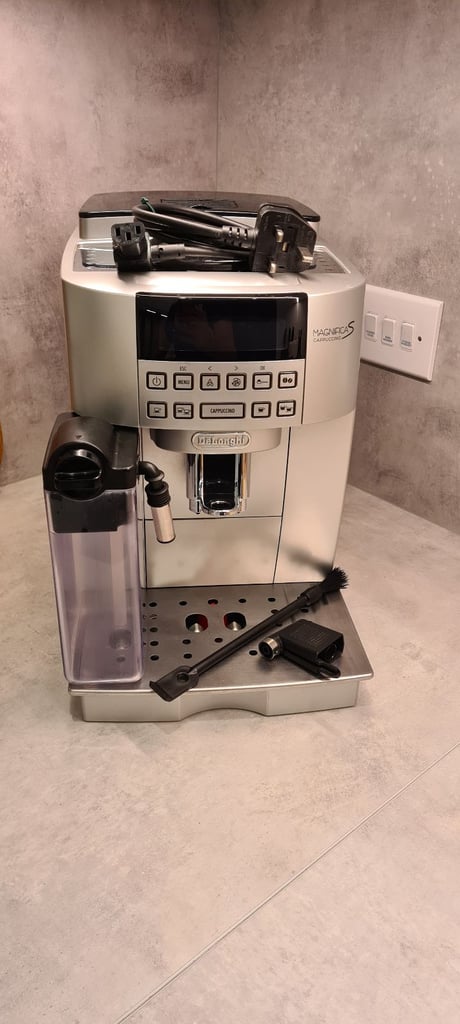 Coffee machine delonghi 