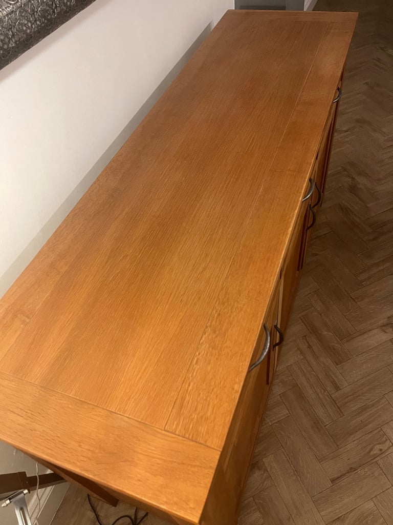 Solid wood sideboard 