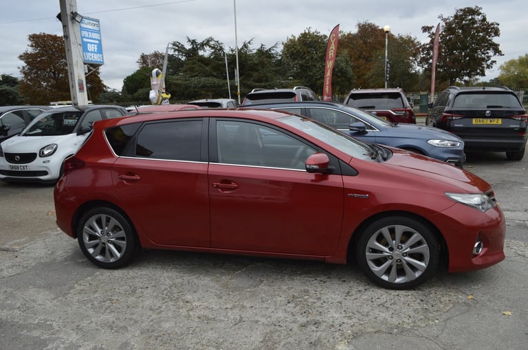 2014 Toyota Auris 1.8 VVTi Hybrid Excel 5dr CVT Auto ONE OWNER SAT NAV  HATCHBACK Petrol/Electric...