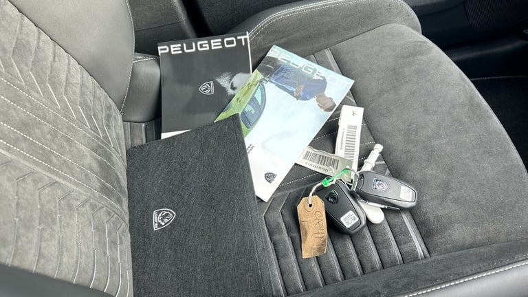 2025 Peugeot 5008 1.2 Hybrid 136 GT 5dr e-DSC6 Petrol Estate Estate Petrol Automatic