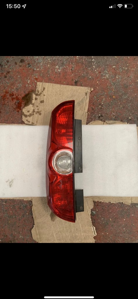 VAUXHALL COMBO D N/S LEFT PASSENGER SIDE REAR LIGHT
